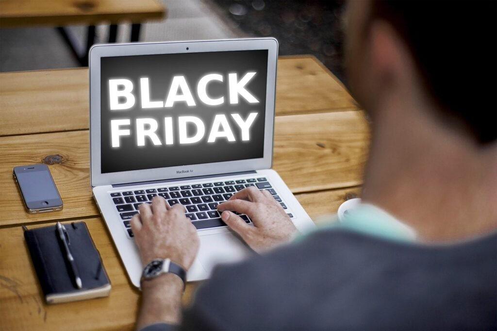 black friday, online, shopping, gifts, consumption, to buy, cheap, save up, black friday, black friday, black friday, black friday, black friday